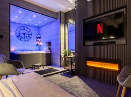Newly Renovated Studio with Jacuzzi in Sheffield!, ξενοδοχείο με υδρομασάζ στο Σέφιλντ