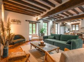 Moulin Bondon, group cottage - 14 beds, hotel v destinaci Graçay
