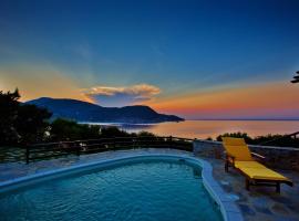 스코펠로스 타운에 위치한 호텔 Porto Skopelos Villas