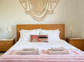 Casa Lua Guesthouse, hotel di Burgau