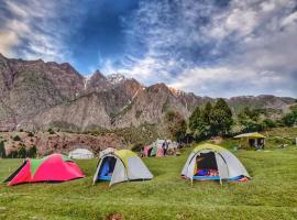 Hapakun Rakaposhi Camping Site Minapin Hunza Nagar, hotel with parking in Minapin