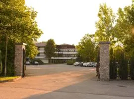 Hotel Ada