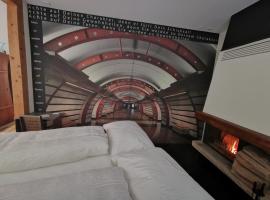 Zimmer by BERN-Strasse 16, hotel em Schüpfen