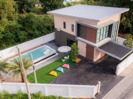 Green Beach Pool Villa, hotel v destinaci Ban Map Wa