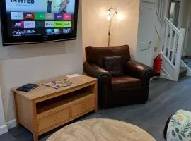 Luxury Apartment - Above iconic High Lane Oatcakes