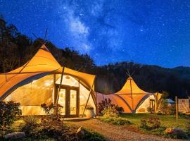 Under Canvas White Mountains, Hotel in Dalton