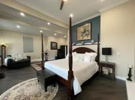 2 Rivers Inn The Thousand Islands - LUXURY WATERFRONT WALKOUT