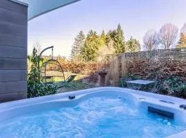 Cozy House with Jacuzzi in Gouvy