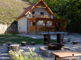 Forest Cottage 2024, hotel in Lábatlan