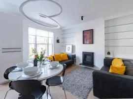Swift Host - 2 Bedrooms - Apartment - Great Location - Parking