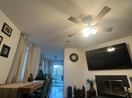 Lovely 2BR Condo near UNCW Beach, condo in Wilmington