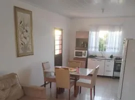 Alugo casa para Argentinos, espaço inteiro