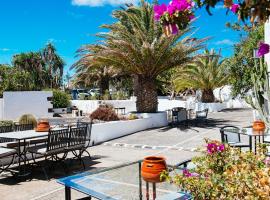 Hotel EL GRIFO, hótel í San Bartolomé