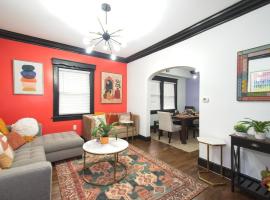 The Navel Nalle - Downtown Bungalow, Patio, Parking, bungalow in Charlottesville