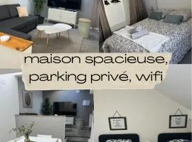 Tys Home, maison spacieuse avec parking