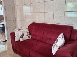 Habitación Familiar, ξενοδοχείο σε Pântano Grande