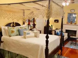 Magnolia Cottage Bed and Breakfast