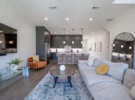 Pool 4 bedroom Luxury home in the heart of Dallas