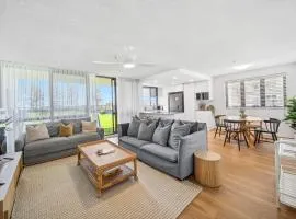 Alexandra Headland Beachfront Unit