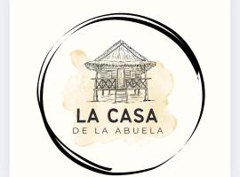 La Casa De La Abuela, guest house in Zihuatanejo