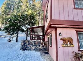 Stay in Yosemite-Cozy Bear North-Sleeps 5, nhà nghỉ dưỡng ở Yosemite West