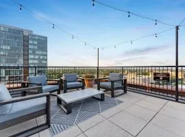 Oak Park Downtown King Bed Rooftop Fitness Center Top Flr City View