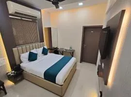 Hotel Triton - Near US Embassy - Hotel in Sion