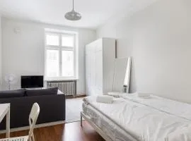 Tranquil City Studio, All Essentials, Seamless Check In