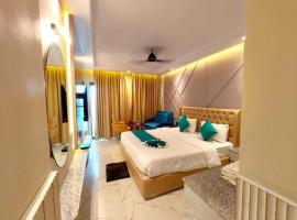 Hotel GajaDland, מלון בפורי