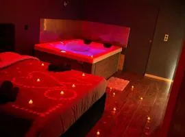 Love room villa rhôna avec jacuzzi