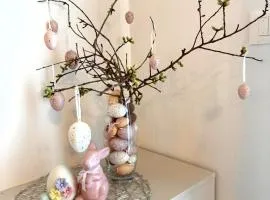 New luxury air-conditioned apartment, with jacuzzi, free parking and gardens