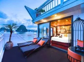 Hera Classic Boutique Cruise