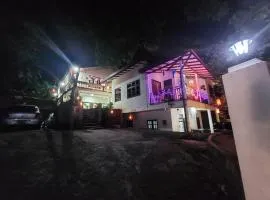 Lenzure Villa