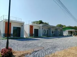 มานอนนี่ รีสอร์ท