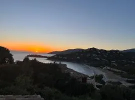 VILLA VITTORIA with PRIVATE HEATED SWIMMING POOL COMPLETE WITH HIDROMASSAGE FOR EXCLUSIVE USE , SEA VIEW, 150 METERS FROM THE BEACH pool 60 m2 dept 140 cm volume 840 m3