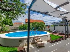 Azure Heaven Apartment w heated pool
