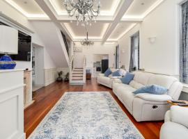 Uhu Villa 750 m2 - Budapest, hotel in Budapest