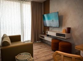 Seaside Escape at Luquillo Beach - Palma Luxe Studio, hotel a Luquillo