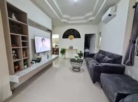 Perfect Home 15 mins from airport