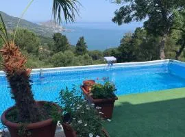 Vacanze Sicilia, Villa con piscina con vista Mare e porto di Cefalù