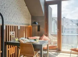 Serene Studio Oasis with Balcony in Ghent