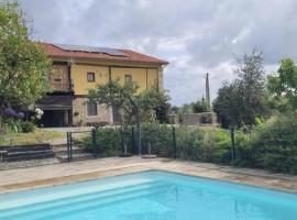 Caserio EL AJO, hotel a Herrán