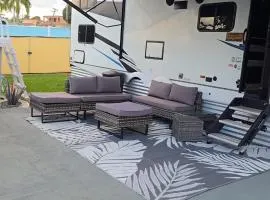 Camper en el Batey