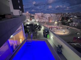 D Pool Top, Hotel in Msida