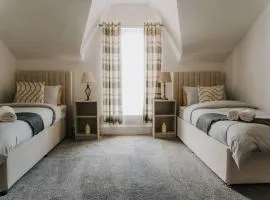 Alice - spacious 3 bedroom house contractor accommodation