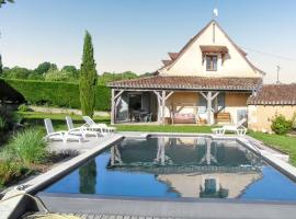 Villa charmante à Issac avec piscine privée, hotel i Issac