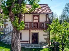 Hiška Kovačija-Riverside Boutique Retreat