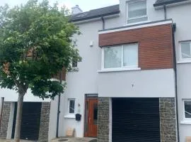Portstewart 3 Bed (2 Ensuite) - 3 minute walk to promenade