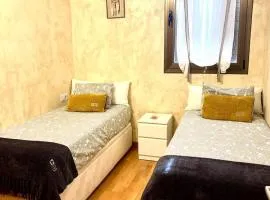 APARTAMENTO L AÜT