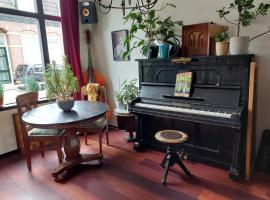 Onthaast & Geniet!, ξενοδοχείο σε Den Helder